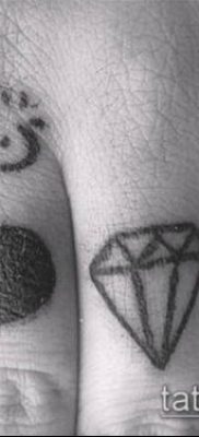 A # 756 gyémánttetoválás egy remek tervezési lehetőség, amely könnyen használható gyémánttetoválásként való átalakításra és alkalmazásra