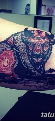 fotó egy bivaly tetoválásról, kelt 2018. 04. 16 -án №015 - Buffalo Tattoo -