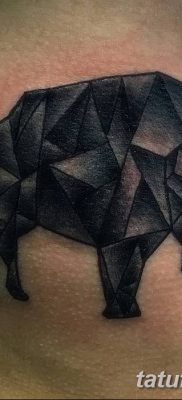 fotó egy bivaly tetoválásról, kelt 2018. 04. 16 -án №027 - Buffalo Tattoo -