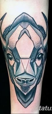 fotó egy bivaly tetoválásról, kelt 2018. 04. 16 -án №034 - Buffalo Tattoo -