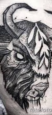 fotó egy bivaly tetoválásról, kelt 2018. 04. 16 -án №053 - Buffalo Tattoo -