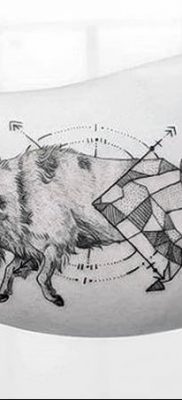 fotó egy bivaly tetoválásról, kelt 2018. 04. 16 -án №03 - Buffalo Tattoo -