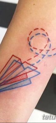 fotó a tetoválásról Papírrepülőgép 2018.01.23 -tól №008 - tetoválópapír repülőgép -