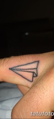 fotó a tetoválásról Papírrepülőgép 2018.01.23 -tól №010 - tetoválópapír repülőgép -