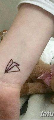 fotó a tetoválásról Papírrepülőgép 2018.01.23 -tól №013 - tetoválópapír repülőgép -