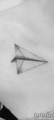 fotó a tetoválásról Papírrepülőgép 2018.01.23 -tól №019 - tetoválópapír repülőgép -