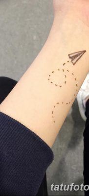 fotó a tetoválásról Papírrepülőgép 2018.01.23 -tól №080 - tetoválópapír repülőgép -