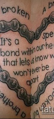 Fénykép egy lánc tetoválásról - példa rajz - 30052017 - példa - 057 Tetováló lánc