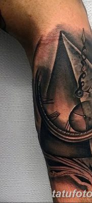 fotó tetováló óra és piramis, 2018. 08. 08. №020 - tetováló óra és piramis -