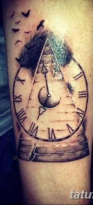 fotó tetoválás óra és piramis kelt 2018. 08. 08. №027 - tetováló óra és piramis -