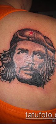 A TATTOO CHE Guevara # 670 a rajz hűvös változata, amely jól használható Che Guevara karján végzett tetoválásként történő véglegesítésére és alkalmazására.