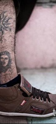 CHE GEWAR TATTOO №130 - a rajz exkluzív változata, amely sikeresen használható Che Guevara karján végzett tetoválásként történő feldolgozására és alkalmazására