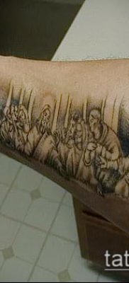 tetováló férfi fotó (érték) - példa egy érdekes tetoválási rajzra - 036