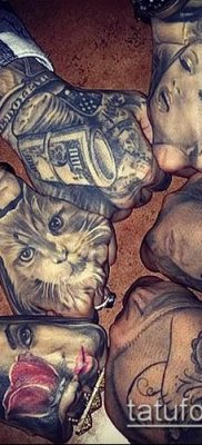 tetováló férfi fotó (érték) - példa egy érdekes tetoválási rajzra - 026