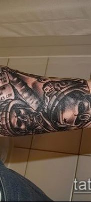tetováló férfi fotó (érték) - példa egy érdekes tetoválási rajzra - 021