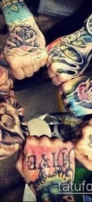 tetováló férfi fotó (érték) - példa egy érdekes tetoválási rajzra - 005