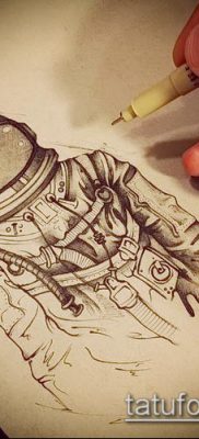 tetováló férfi fotó (érték) - példa egy érdekes tetoválási rajzra - 003