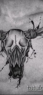 bika koponya tetoválás fotó (érték) - példa egy érdekes tetoválási rajzra - 043