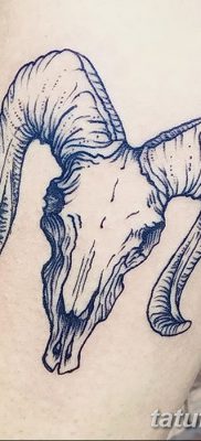 fotó egy kecske koponya tetoválásról, keltezve 2017. 09. 20 -án №016 - kecske koponya tetoválás -