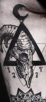 fotó egy kecske koponya tetoválásról, keltezve 2017. 09. 20 -án №062 - kecske koponya tetoválás -