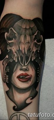 kecske koponya tetoválás fotója 2017. 09. 20. №070 - kecske koponya tetoválás -