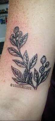 fotó áfonyás tetoválásról, kelt 2017.08.21 -én №119 - Áfonyás tetoválás -