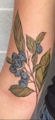 fotó áfonyás tetoválásról, kelt 2017.08.01. №124 - Áfonyás tetoválás -