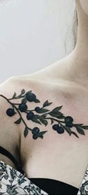 fotó áfonyás tetoválásról, kelt 2017.08.21 -én №050 - Áfonyás tetoválás -