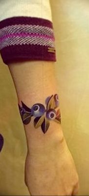 fotó áfonyás tetoválásról, kelt 2017.08.21 -én №051 - Áfonyás tetoválás -