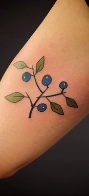 fotó áfonyás tetoválásról, kelt 2017.08.21 -én №074 - Áfonyás tetoválás -