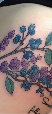 fotó áfonyás tetoválásról, kelt 2017.08.21 -én №081 - Áfonyás tetoválás -