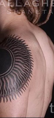 fotó fekete nap tetoválásról egy cikkhez a fekete nap tetoválás jelentéséről - tatufoto.ru - 29