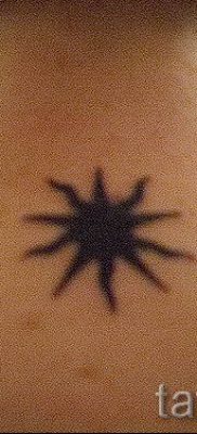 fotó fekete nap tetoválásról egy cikkhez a fekete nap tetoválás jelentéséről - tatufoto.ru - 20