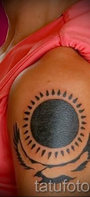 fotó a fekete nap tetoválásról egy cikkhez a fekete nap tetoválás jelentéséről - tatufoto.ru - 13