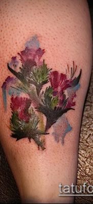 fotó egy bogáncs tetoválásról (jelentése) - egy példa egy érdekes tetoválási tervre - 049