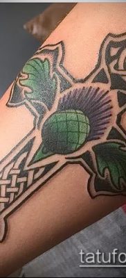 fotó a bogáncs tetoválásról (jelentése) - egy példa egy érdekes tetoválási tervre - 048