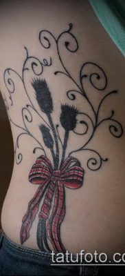 fotó egy bogáncs tetoválásról (jelentése) - egy példa egy érdekes tetováló rajzra - 006