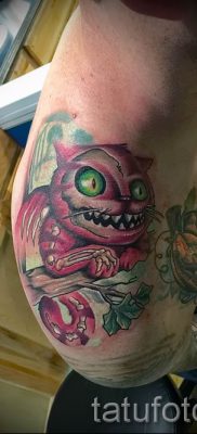 Cheshire -i macska tetoválás fotója a tetoválás tervezéséről szóló cikkhez - tatufoto.ru - 56