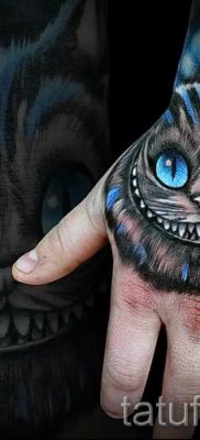 Cheshire -i macskatetoválás fényképe a tetoválás tervezéséről szóló cikkhez - tatufoto.ru - 45