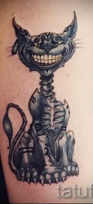 Cheshire -i macska tetoválás fotója a tetoválás tervezéséről szóló cikkhez - tatufoto.ru - 22