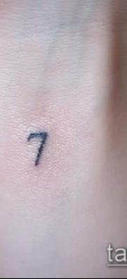 tetoválás számok fotó (érték) - egy példa egy érdekes tetoválási tervre - 021