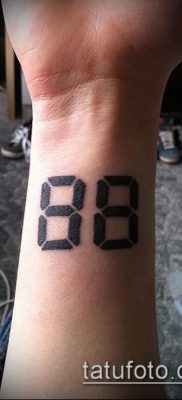 tetoválás számok fotó (érték) - egy példa egy érdekes tetoválási tervre - 010