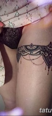 Fotó tetováló harisnyáról 2019.06.05 №055 - tetováló harisnyakötő -