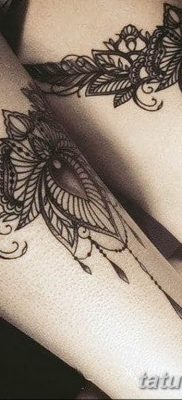 Fotó tetováló harisnyáról 2019.06.05 №076 - tetováló harisnyakötő -