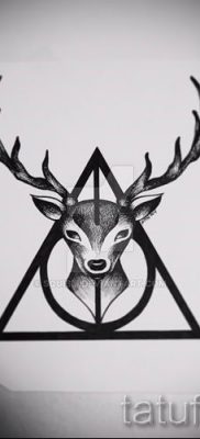 Снимка на татуировка на татуировка на дари на смърт за статия за значението на дизайна на татуировка - tatufoto.ru - 25