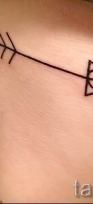 Снимка на татуировка на татуировка на дари на смърт за статия за значението на дизайна на татуировка - tatufoto.ru - 12