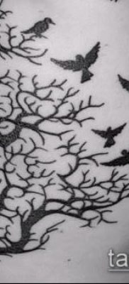 وشم شجرة مع جذور (معنى) - مثال على تصميم وشم مثير للاهتمام - 025