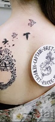 Татуировка дърво на живота снимка за статия за значението на татуировка 36