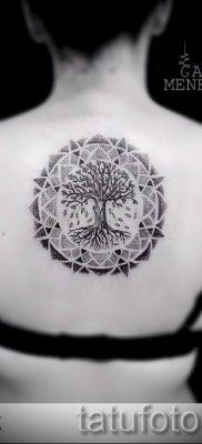 Татуировка дърво на живота снимка за статия за значението на татуировка 17