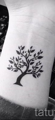 Татуировка дърво на живота снимка за статия за значението на татуировка 12